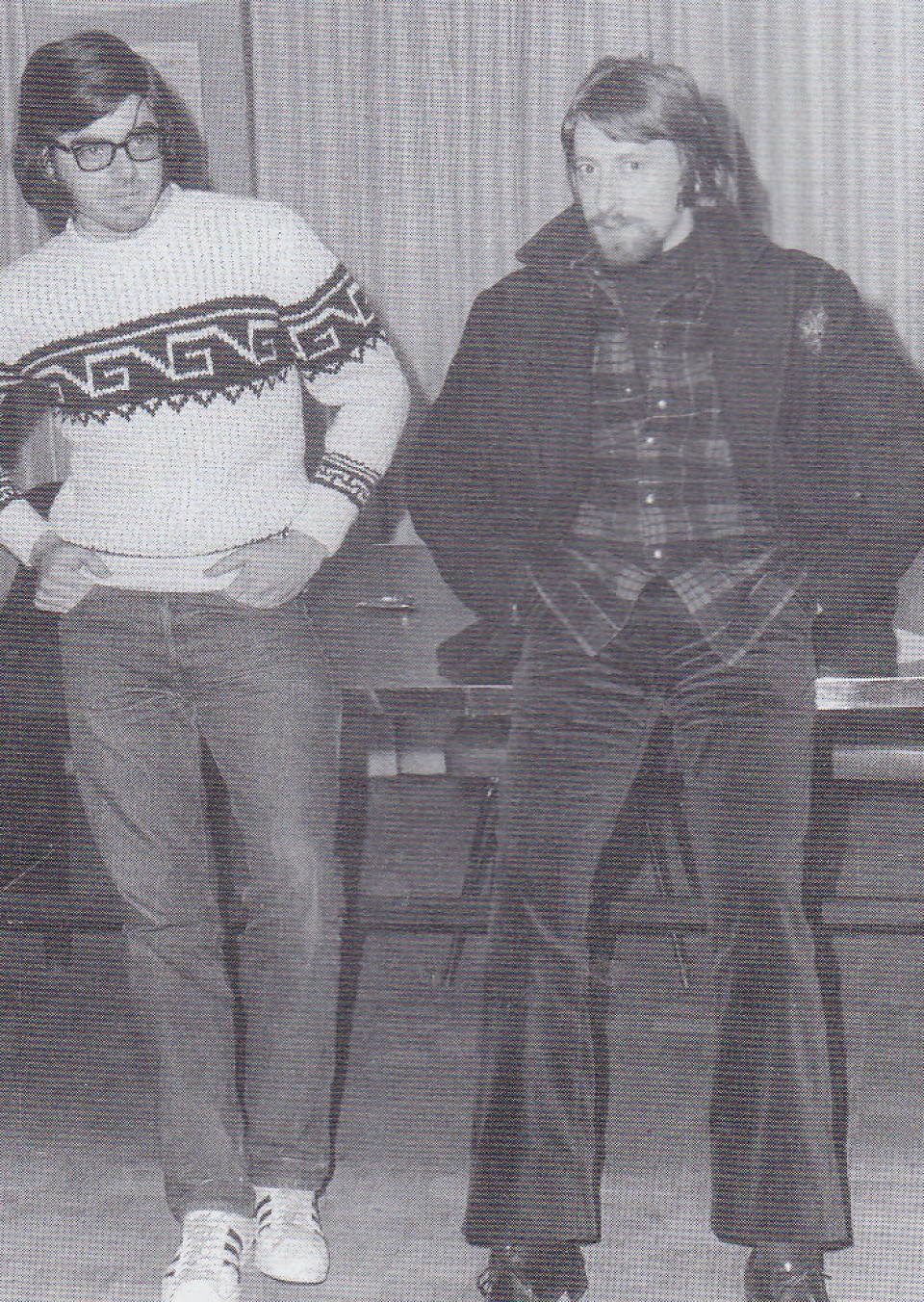 Gorka Knorr eta Benito Lertxundi. Araba kantari diskoa grabatzen. Madril 1974