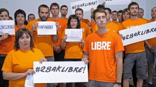 Comparecencia de los 28 jóvenes hoy en Pamplona. Foto: EFE