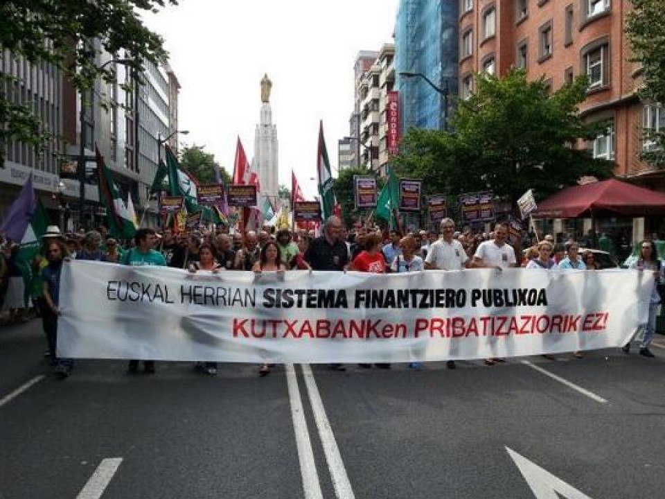 ELA, LAB y otros colectivos reclaman la paralización de la privatización. Foto: @ELAsindikatua.