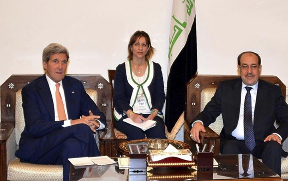 John Kerry junto a Al Maliki, en rueda de prensa tras la reunión. Foto: EFE