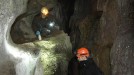 Paco Etxebarria y Iñaki Lopez en la cueva
