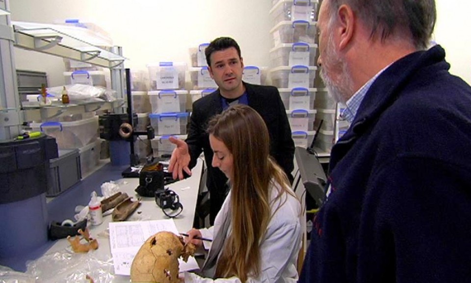 Paco Etxebarria eta Iñaki Lopez laborategian