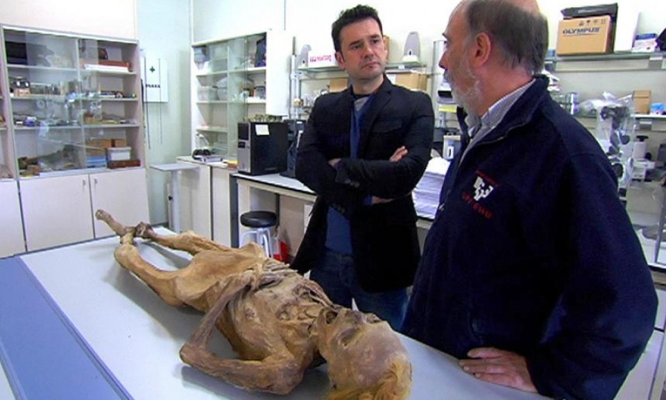 Paco Etxebarria eta Iñaki Lopez laborategian