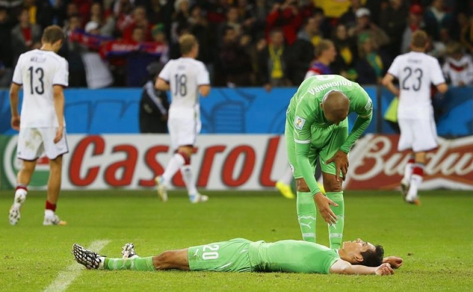Alemania-Aljeria, 2-1, luzapenean