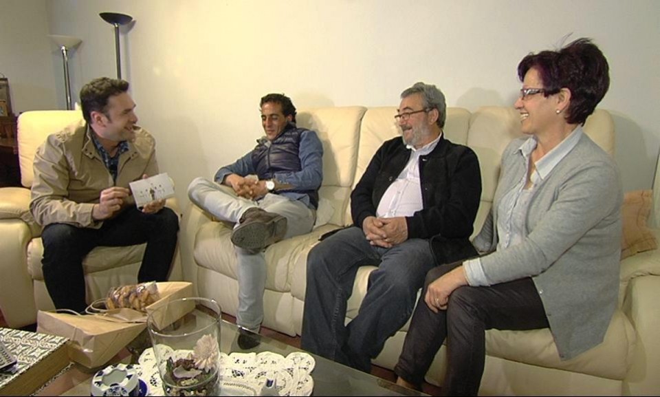 Iñaki Lopez con los padres de Ivan Fandiño