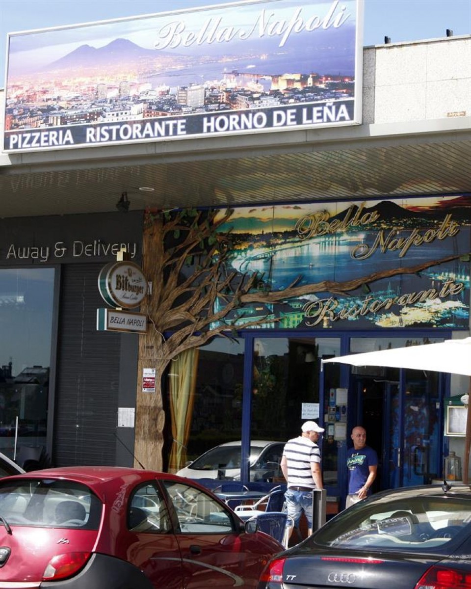 Al menos seis detenidos en el restaurante Bella Napoli. Foto: EFE