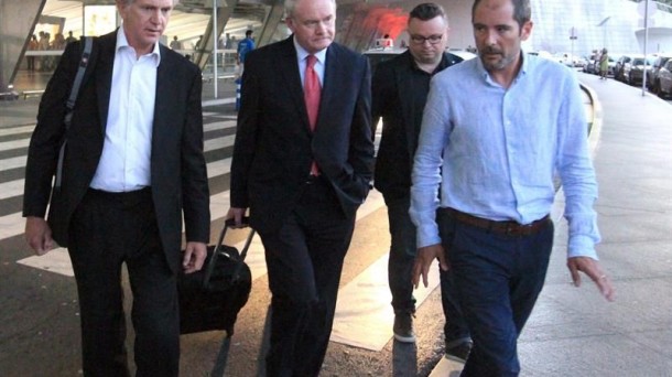 Powell, McGuinness eta Rios, Bilboko Aireportuan. Irudia: EFE