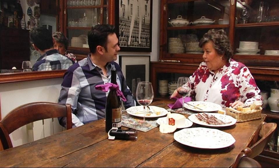 Cristina Almeida y Iñaki Lopez cenando