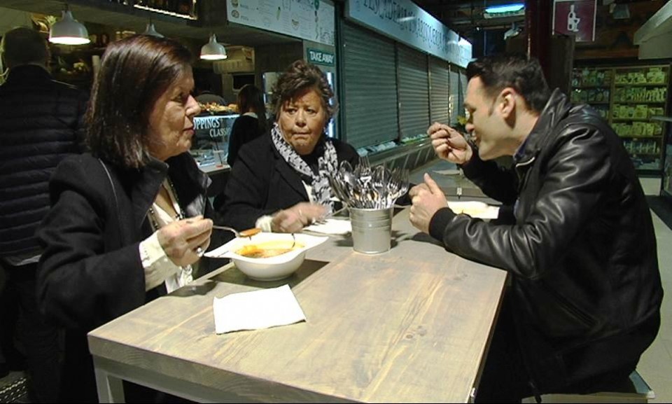 Cristina Almeida y Iñaki Lopez con la hermana