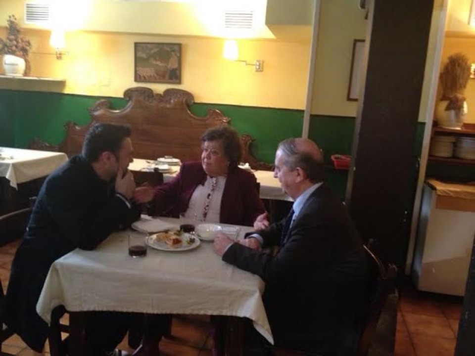 Cristina Almeida y Iñaki Lopez en el Euskal Etxea