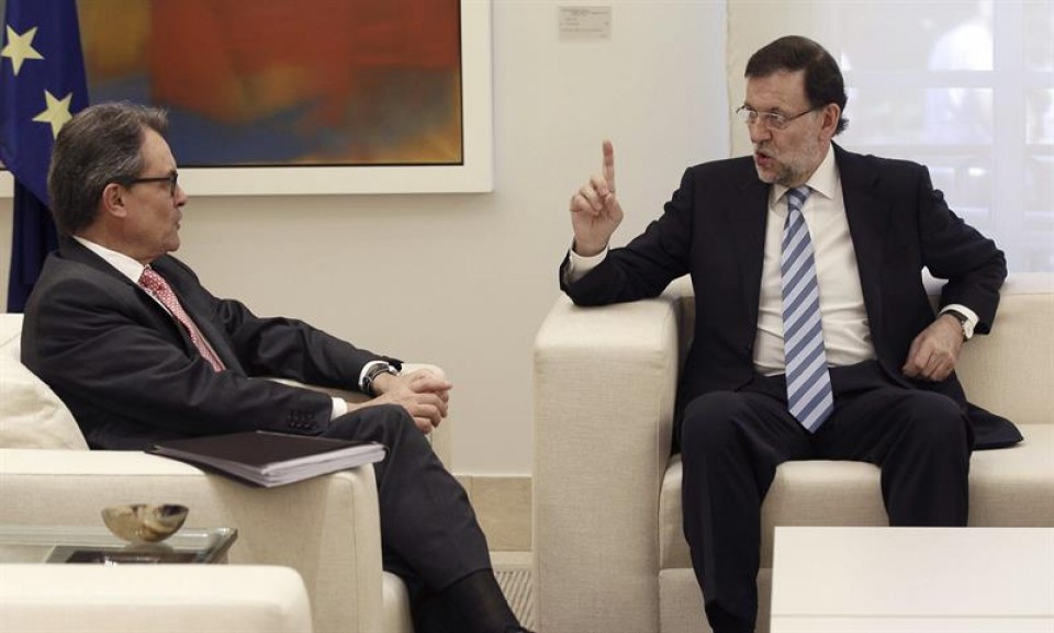Rajoy y Mas concluyen su reunión tras dos horas y cuarto de entrevista