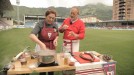 Ramon en el campo del Eibar cocinando
