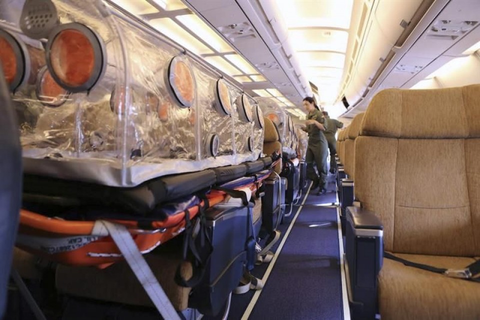 Interior del avión Airbus medicalizado. Foto: EFE