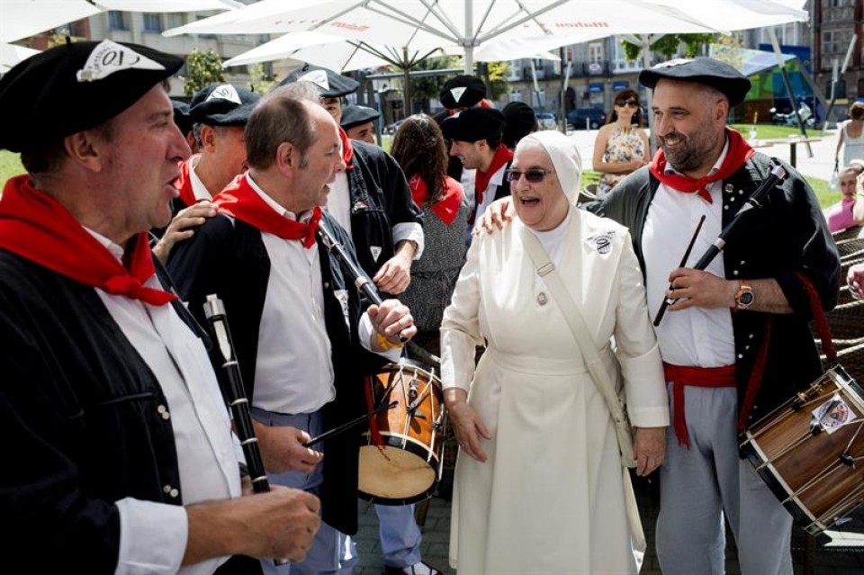 Andre Maria Zuriaren jaiak. Argazkia: EFE.