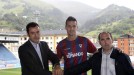 El Eibar presenta al delantero Manu del Moral