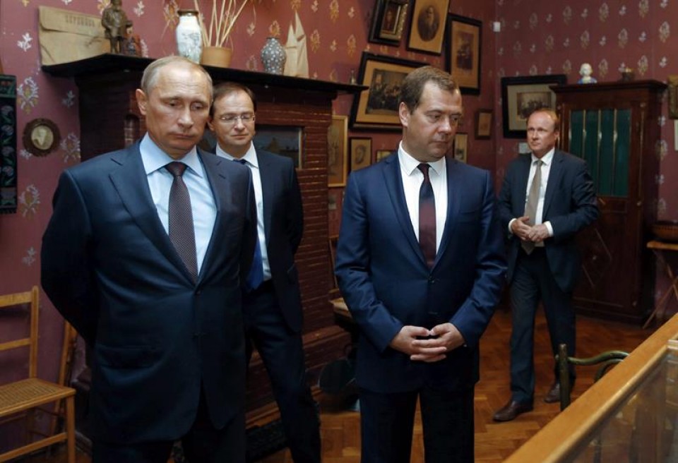 Vladimir Putin y Dmitry Medvedev. Foto: EFE.