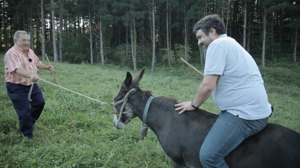 Ander Gonzalez astoaren gainean