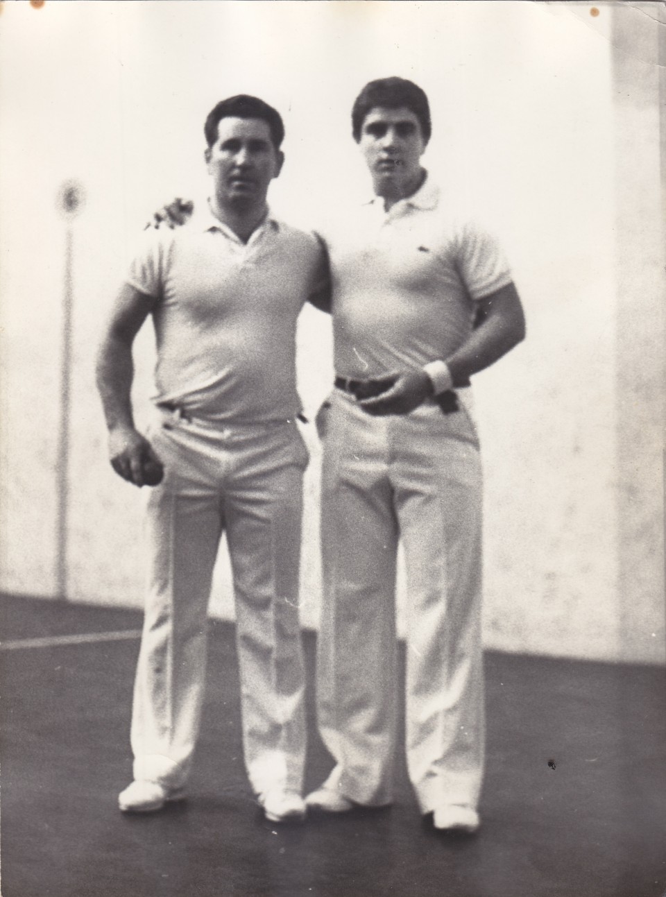 Inaxio Retegiren eta Pampiren arteko desafioa trinketean. Azkaine, 1977