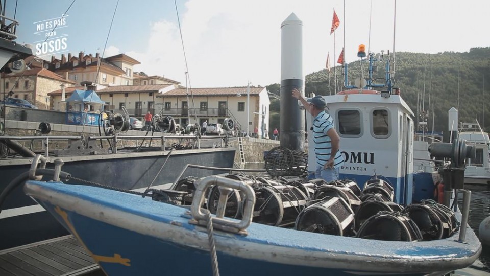 Ander Armintzara joan da arrantzara.