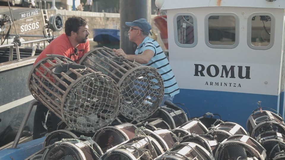 Ander Armintzara joan da arrantzara.