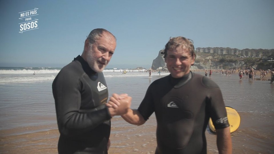 Surf egitera animatu da Ramón Roteta.