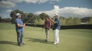 Los cocineros juegan al golf con el actor Mikel Losada.