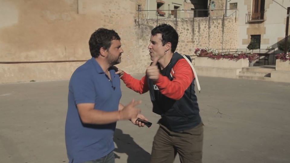 Ander baila ska con el cantante de Betagarri en Antoñana.