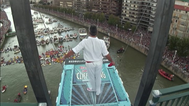 Alberto Dueñas bailará en una plataforma de un metro cuadrado a 27 metros