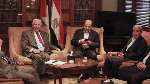 Las delegaciones de Hamás y Al Fatah en El Cairo (Egipto). Foto: EFE