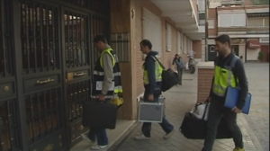 Bortxaketen arrastoak aurkitu dituzte ustezko pederastaren etxean