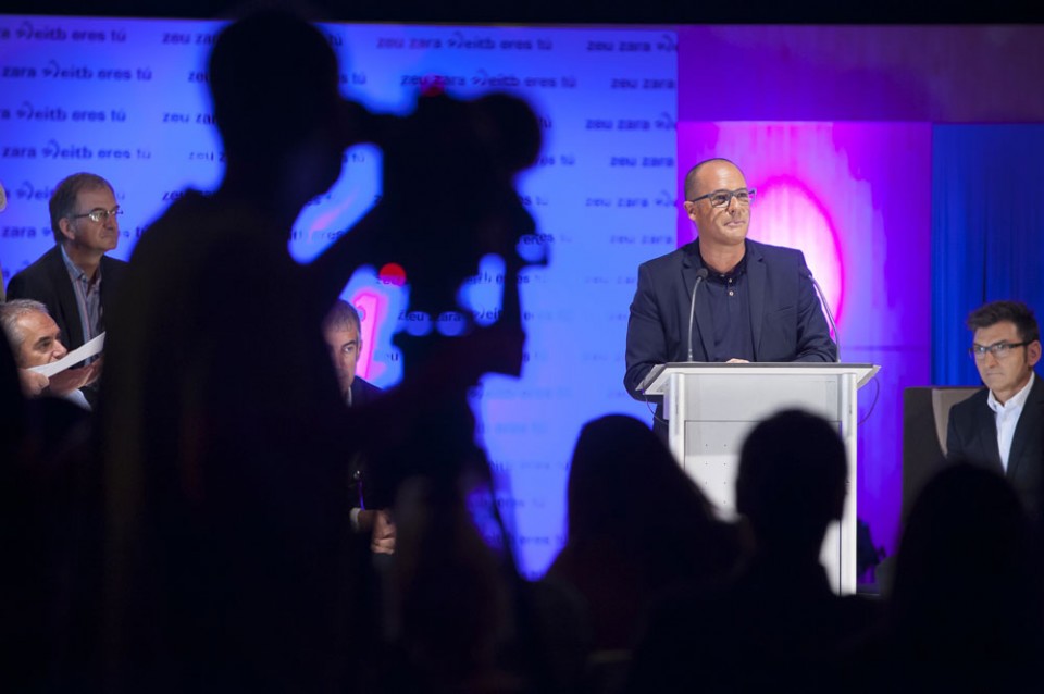 Klaudio Landa, 'Sin Ir Más Lejos'