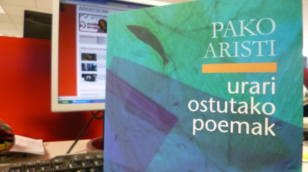 El poeta Pako Aristi presenta nuevo trabajo en Iflandia
