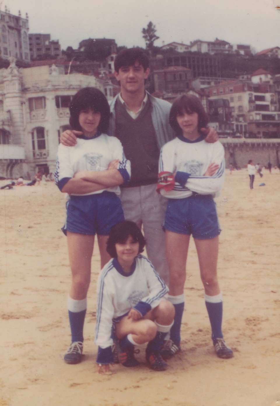 Jose Mari, Arantxa, Itziar eta Ainhoa ahizpekin (Donostiako Kontxa, 1980)