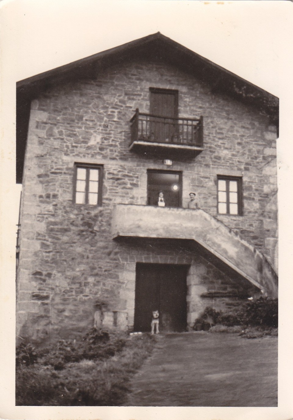 Maite Idirinen jaiotetxea. Zubero baserria. Ugao, 1943.