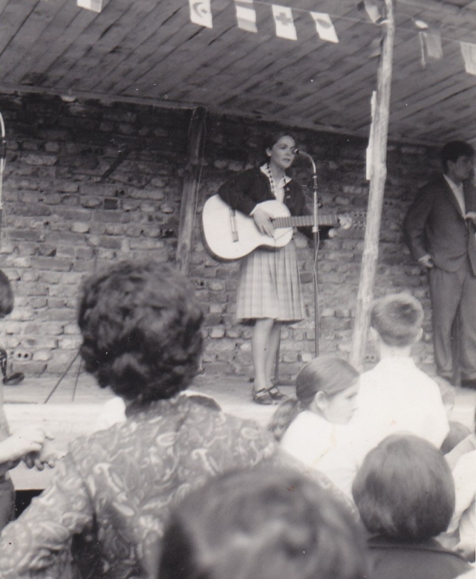 Maiteren lehen emanaldia. Zeberioko Santa Krutz auzoa, 1968ko maiatza.