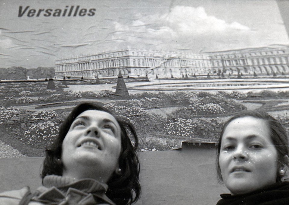 Maite eta lehengusina, Versaillesen. Paris, 1970.
