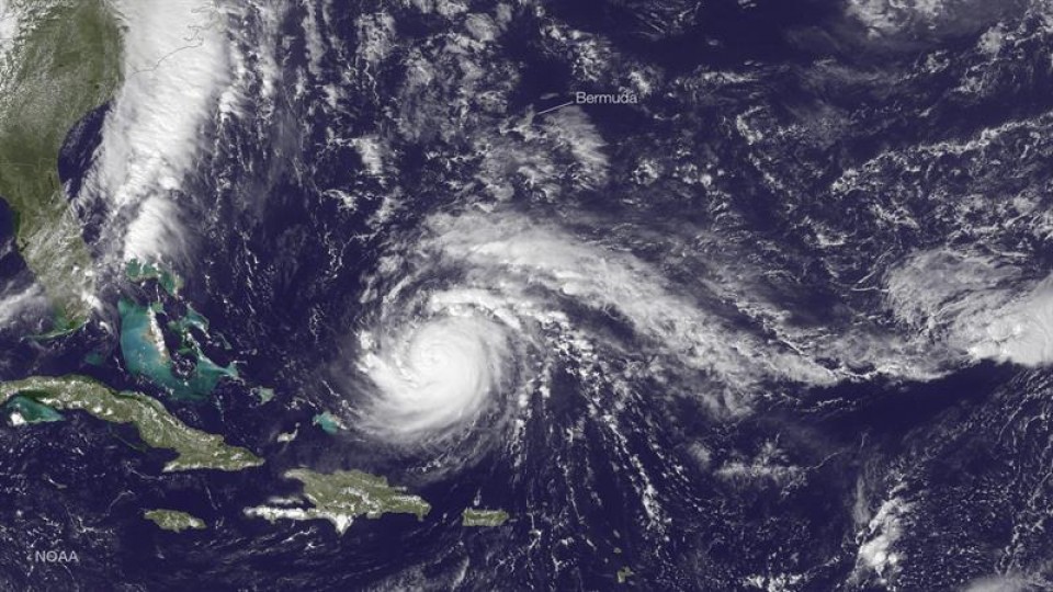 Gonzalo urakana, Karibetik igarotzen. Irudia: EFE