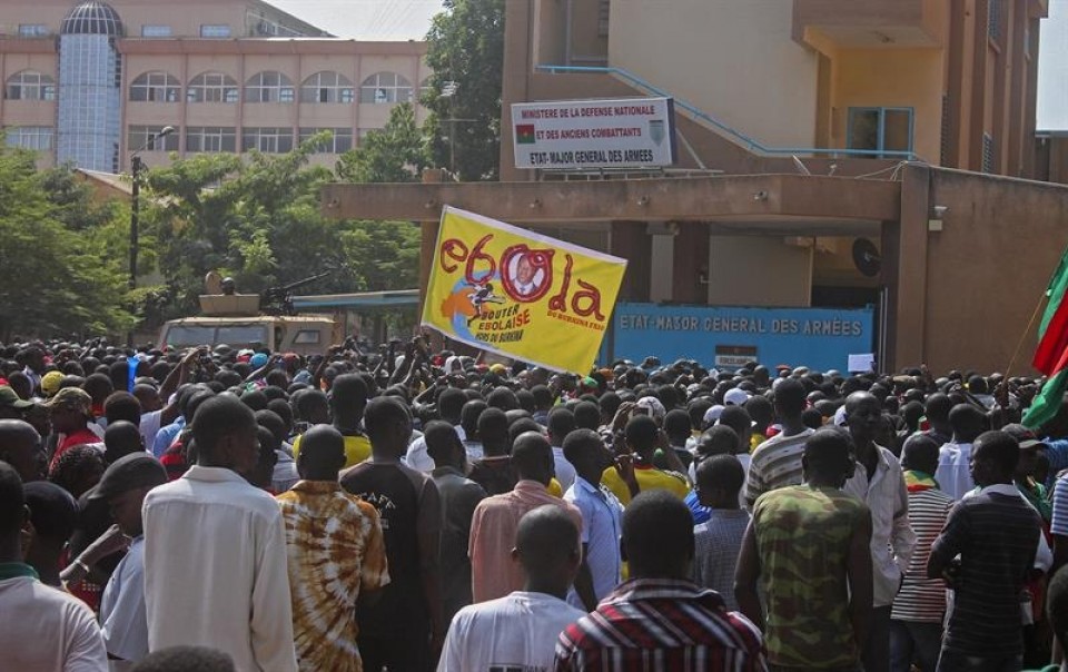 La sociedad de Burkina Faso reclama una transición con un líder civil. Foto: EFE