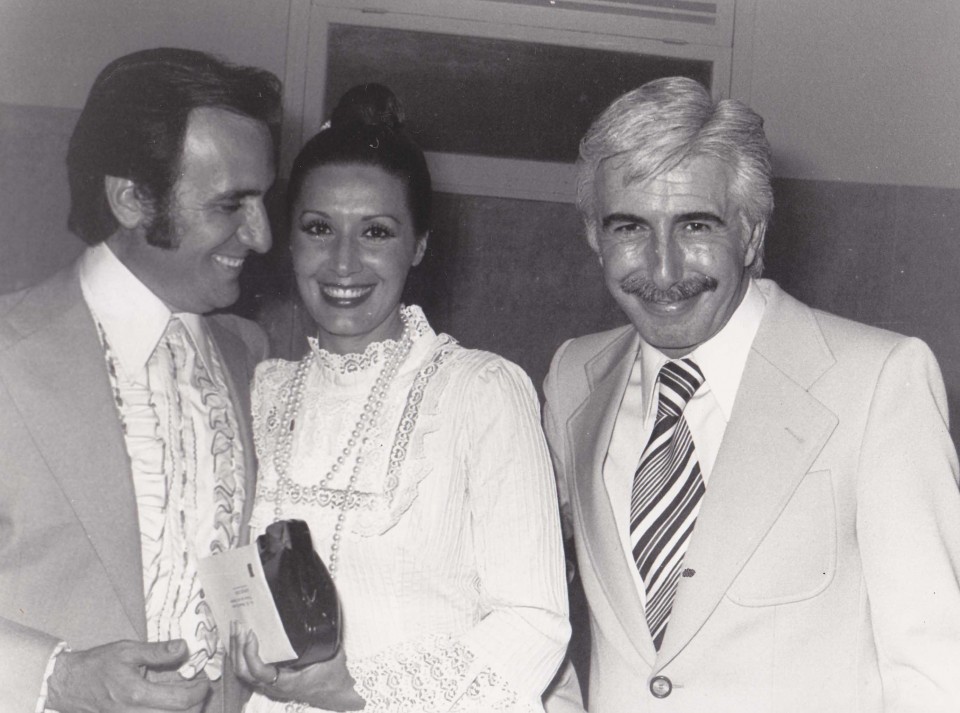 Luis Iriondo y Manolo Escobar con Concha Velasco. 1983