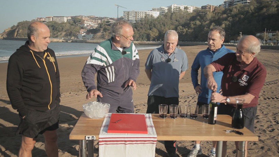 Kalimotxoaren sortzaileekin, Getxon. Argazkia: EITB