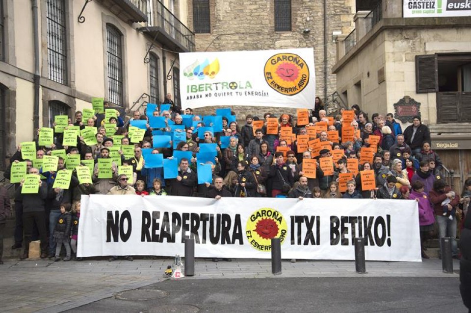 Garoñako zentral nuklearraren kontrako protesta, Gasteizen. Artxiboko argazkia: EFE