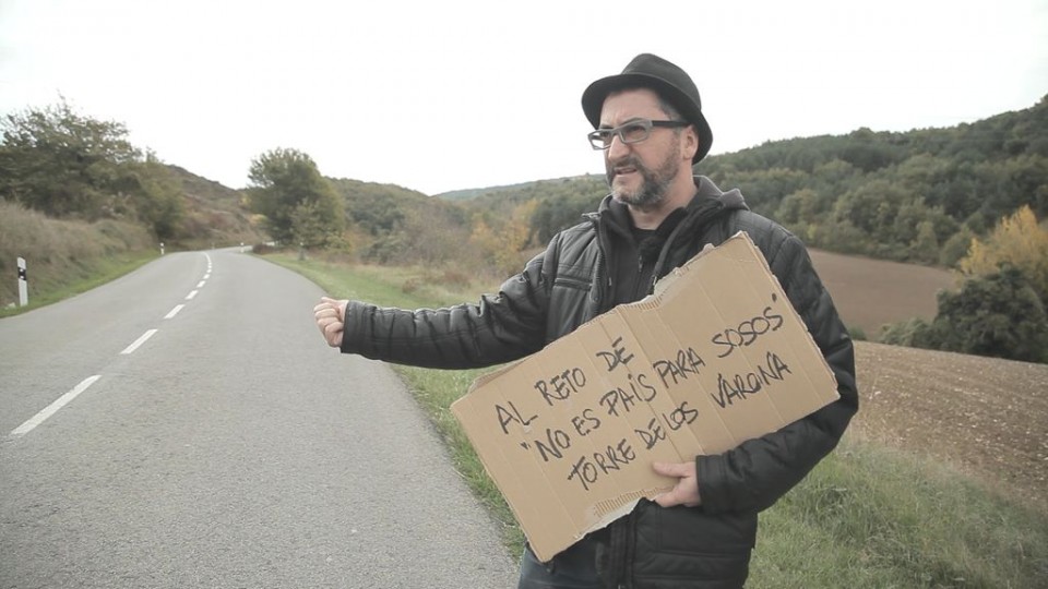 Gorka Aginagaldek auto-stop egin du erronka egin duten tokira joateko.