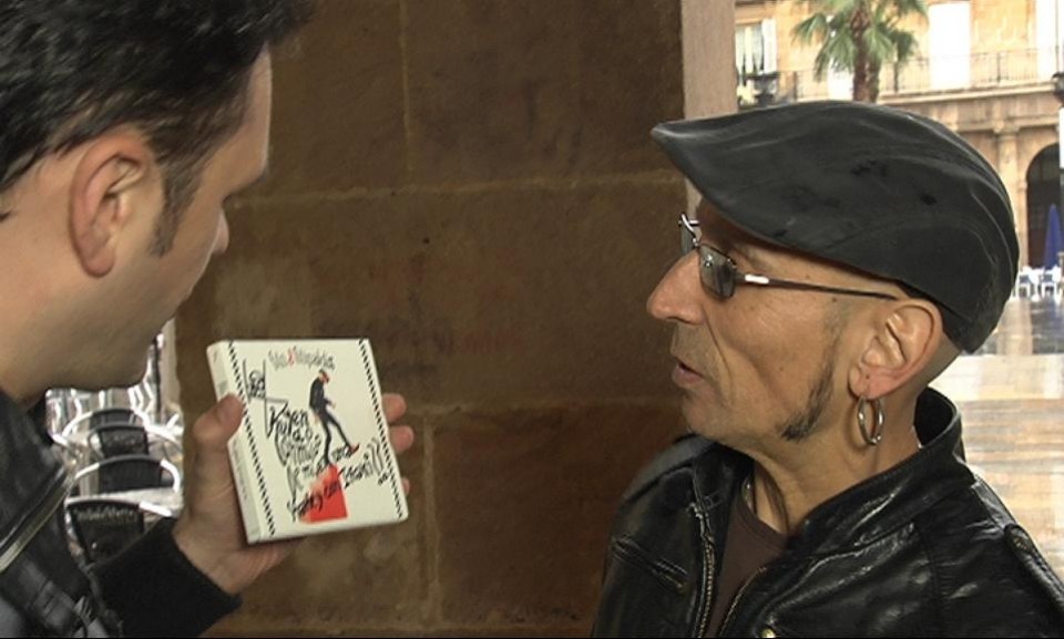 Fito le firma su su último disco a Iñaki