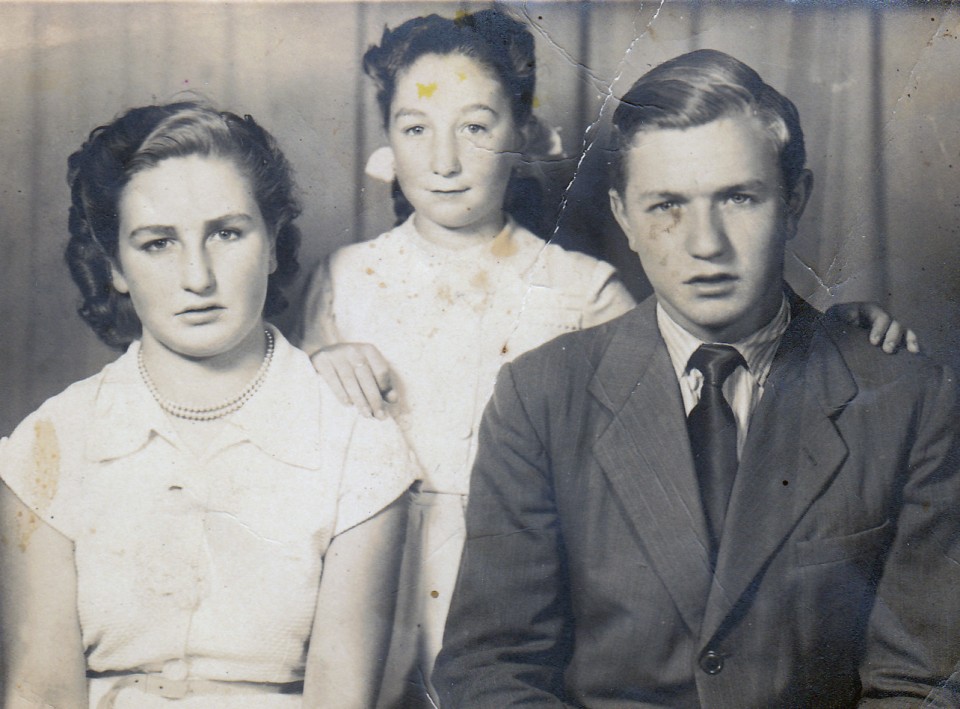 Benite, Itziar eta Ibon neba-arrebak. Getaria, 1950eko hamarkada