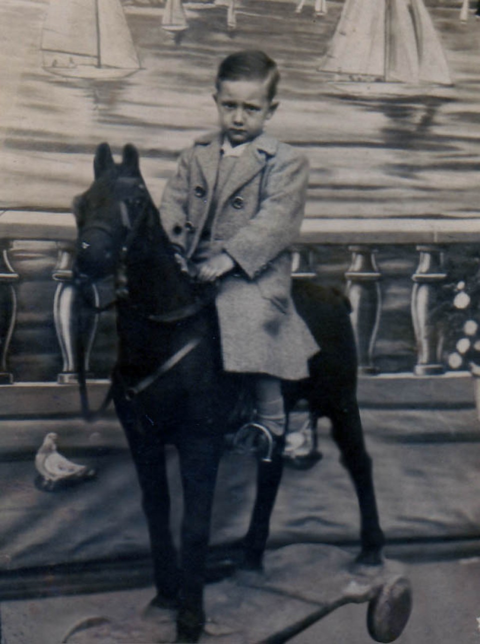 Miguel Lazpiur, Mendekoste jaietan, 5 urterekin. Bergara, 1947