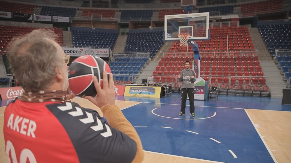 Ramon, Fernando San Emeteriorekin saskibaloian jokatzen