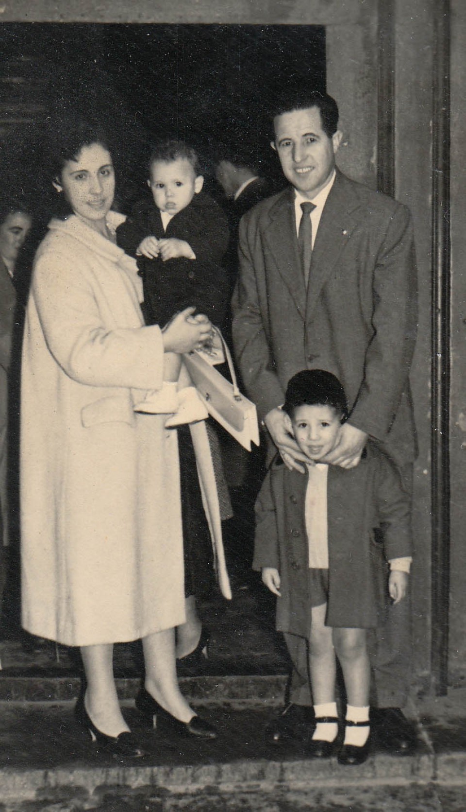 Juanjo San Sebastian, guraso eta anaiarekin. Bilbo, 1960ko hamarkada