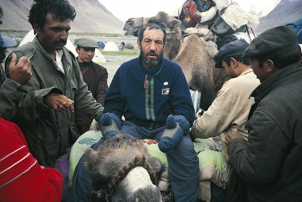 Juanjo San Sebastian, gameluan ebakuatuta, K2tik jaitsita. 1994ko abuztua