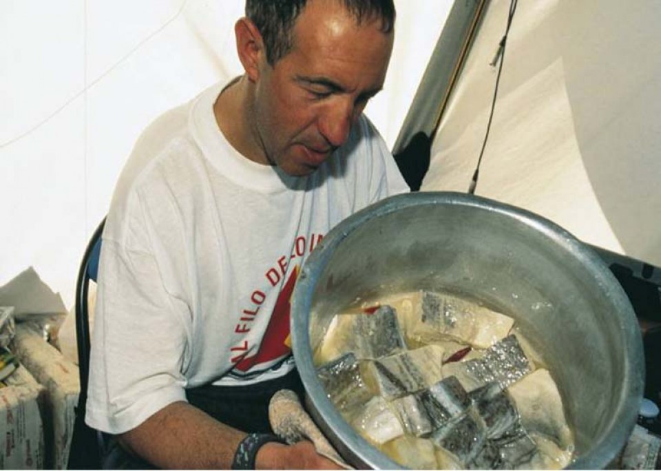 Juanjo San Sebastian, bakailaoa pil-pil erara prestatzen Dhaulagirin, 1998