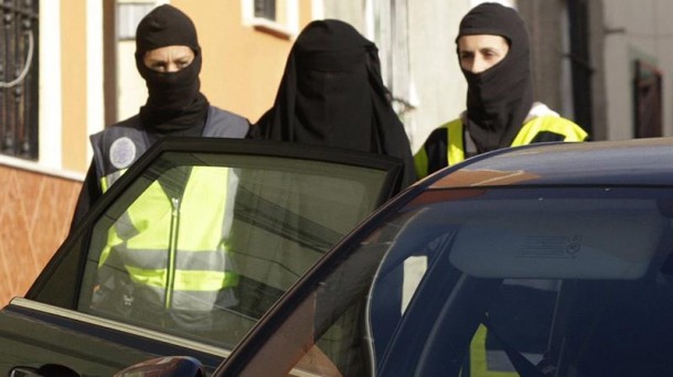 Una de las mujeres detenidas en Melilla